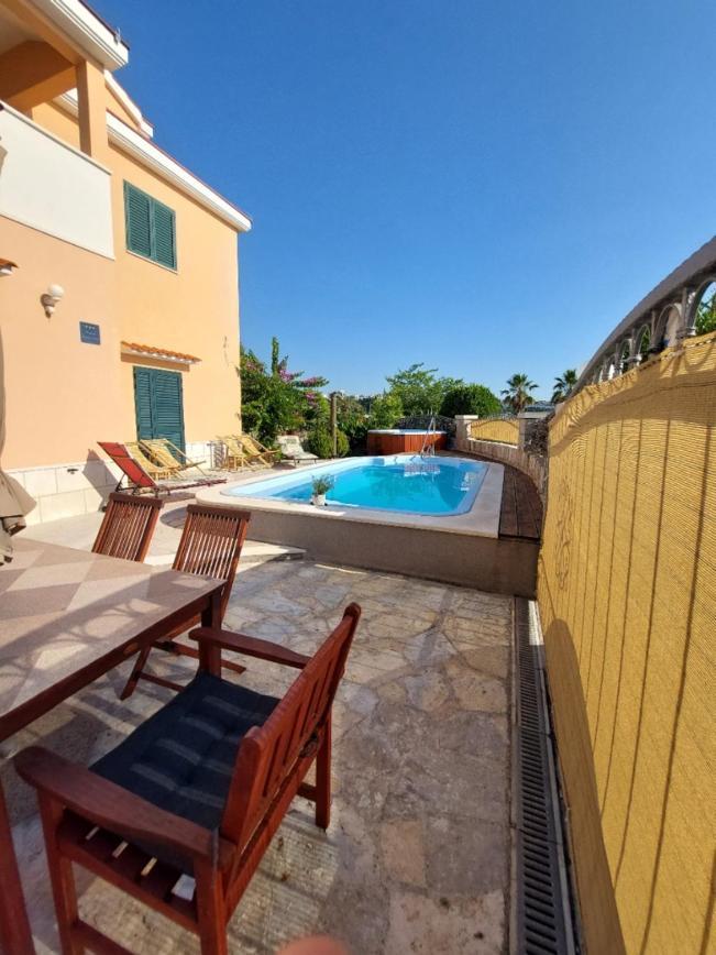 Apartments Maris Vranjic Ngoại thất bức ảnh